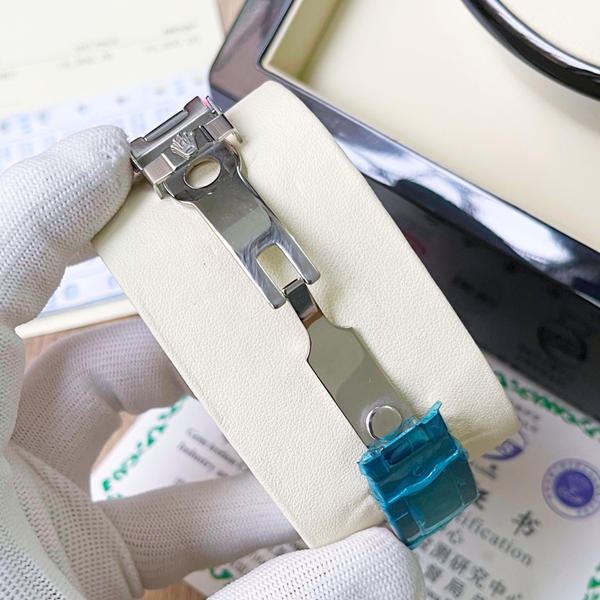 ブランド時計全体デザイン